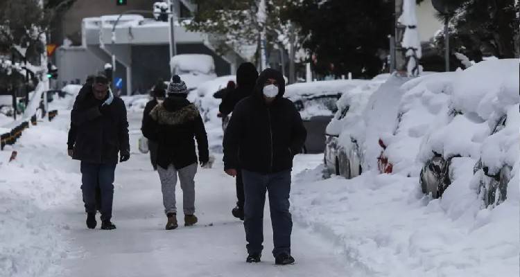 &Sigma;&tau;&alpha; 17.409 &tau;&alpha; &nu;έ&alpha; &kappa;&rho;&omicron;ύ&sigma;&mu;&alpha;&tau;&alpha;, 653 &omicron;&iota; &delta;&iota;&alpha;&sigma;&omega;&lambda;&eta;&nu;&omega;&mu;έ&nu;&omicron;&iota;, 98 &theta;ά&nu;&alpha;&tau;&omicron;&iota;