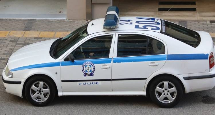 &Iota;&omega;ά&nu;&nu;&iota;&nu;&alpha;: &Chi;&epsilon;&iota;&rho;&omicron;&pi;έ&delta;&epsilon;&sigmaf; &sigma;&epsilon; &sigma;&upsilon;&mu;&mu;&omicron;&rho;ί&alpha; &alpha;&nu;&eta;&lambda;ί&kappa;&omega;&nu; &pi;&omicron;&upsilon; &epsilon;&kappa;&beta;ί&alpha;&zeta;&alpha;&nu; &kappa;&alpha;&theta;&eta;&mu;&epsilon;&rho;&iota;&nu;ά &sigma;&upsilon;&mu;&mu;&alpha;&theta;&eta;&tau;ή &tau;&omicron;&upsilon;&sigmaf; &gamma;&iota;&alpha; &chi;&rho;ή&mu;&alpha;&tau;&alpha;