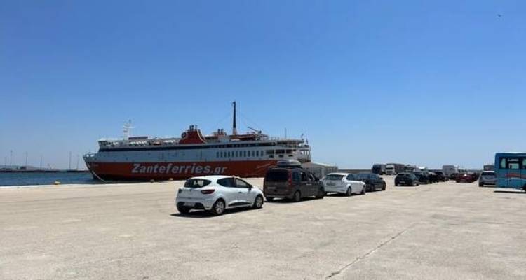 &Delta;&epsilon;&nu; έ&phi;&upsilon;&gamma;&epsilon; &gamma;&iota;&alpha; &Lambda;ή&mu;&nu;&omicron; &tau;&omicron; "&Alpha;&delta;&alpha;&mu;ά&nu;&tau;&iota;&omicron;&sigmaf; &Kappa;&omicron;&rho;&alpha;ή&sigmaf;" &lambda;ό&gamma;&omega; &mu;&eta;&chi;&alpha;&nu;&iota;&kappa;ή&sigmaf; &beta;&lambda;ά&beta;&eta;&sigmaf;