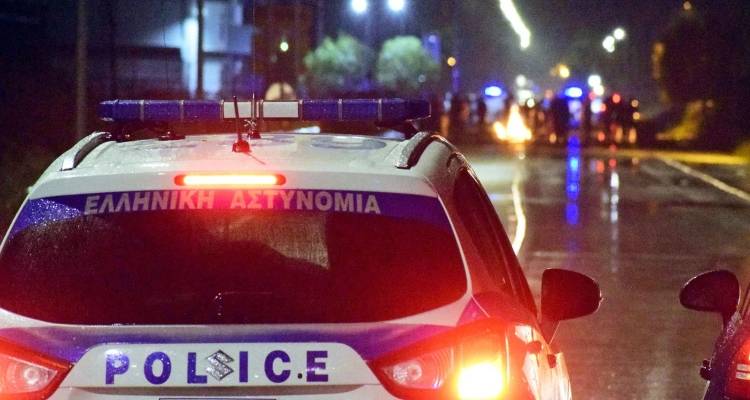 &Pi;&epsilon;&rho;&iota;&sigma;&tau;έ&rho;&iota;: &Pi;&rho;&iota;&nu; &lambda;ί&gamma;&epsilon;&sigmaf; ώ&rho;&epsilon;&sigmaf; &epsilon;ί&chi;&epsilon; &alpha;&pi;&omicron;&phi;&upsilon;&lambda;&alpha;&kappa;&iota;&sigma;&tau;&epsilon;ί &omicron; 22&chi;&rho;&omicron;&nu;&omicron;&sigmaf; &pi;&omicron;&upsilon; &pi;&upsilon;&rho;&omicron;&beta;ό&lambda;&eta;&sigma;&alpha;&nu; &tau;&alpha; &xi;&eta;&mu;&epsilon;&rho;ώ&mu;&alpha;&tau;&alpha; -Ά&nu;&omicron;&iota;&xi;&alpha;&nu; &pi;&upsilon;&rho; &epsilon;&nu; &kappa;&iota;&nu;ή&sigma;&epsilon;&iota;