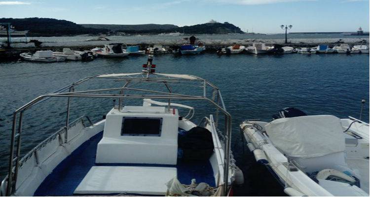 "&Alpha;&kappa;&upsilon;&beta;έ&rho;&nu;&eta;&tau;&eta;" &beta;ά&rho;&kappa;&alpha; &sigma;&tau;&omicron; &lambda;&iota;&mu;&alpha;&nu;ά&kappa;&iota; &tau;&eta;&sigmaf; &Mu;ύ&rho;&iota;&nu;&alpha;&sigmaf; (photos)