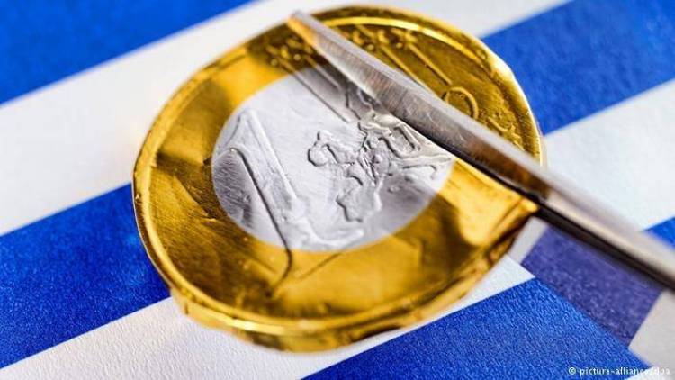 DW: &laquo;&Pi;&alpha;&rho;ά&theta;&upsilon;&rho;&omicron;&raquo; &gamma;&iota;&alpha; &nu;έ&alpha; &sigma;&tau;ή&rho;&iota;&xi;&eta; &tau;&eta;&sigmaf; &Epsilon;&lambda;&lambda;ά&delta;&alpha;&sigmaf;