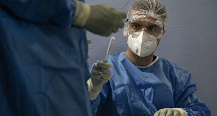 &Kappa;&omicron;&rho;&omega;&nu;&omicron;ϊό&sigmaf;: 77 &nu;έ&alpha; &kappa;&rho;&omicron;ύ&sigma;&mu;&alpha;&tau;&alpha; | &Tau;&alpha; 28 &sigma;&tau;&eta;&nu; &Alpha;&tau;&tau;&iota;&kappa;ή