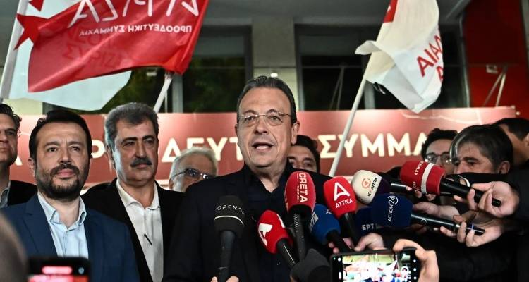 &Nu;έ&omicron;&sigmaf; &pi;&rho;ό&epsilon;&delta;&rho;&omicron;&sigmaf; &sigma;&tau;&omicron;&nu; &Sigma;&Upsilon;&Rho;&Iota;&Zeta;&Alpha; &omicron; &Sigma;&omega;&kappa;&rho;ά&tau;&eta;&sigmaf; &Phi;ά&mu;&epsilon;&lambda;&lambda;&omicron;&sigmaf; -&Eta; &epsilon;&pi;ό&mu;&epsilon;&nu;&eta; &eta;&mu;έ&rho;&alpha; &sigma;&tau;&omicron; &kappa;ό&mu;&mu;&alpha;, &delta;&epsilon;ύ&tau;&epsilon;&rho;&omicron;&sigmaf; &pi;ό&lambda;&omicron;&sigmaf; &omicron; &Pi;&omicron;&lambda;ά&kappa;&eta;&sigmaf;