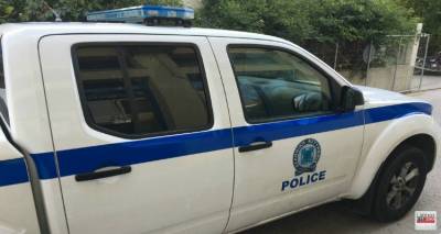 &Delta;ύ&omicron; &sigma;&upsilon;&lambda;&lambda;ή&psi;&epsilon;&iota;&sigmaf; &chi;&theta;&epsilon;&sigmaf; &sigma;&tau;&eta; &Lambda;ή&mu;&nu;&omicron;