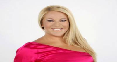 Η Ρούλα Κουσκουρή μιλάει στον FM100 για το συνεργείο του STAR που βρίσκεται στη Λήμνο