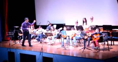 Πραγματοποιήθηκε στη Μύρινα η Χριστουγεννιάτικη εκδήλωση του Μουσικού Εργαστηρίου Λήμνου (video)