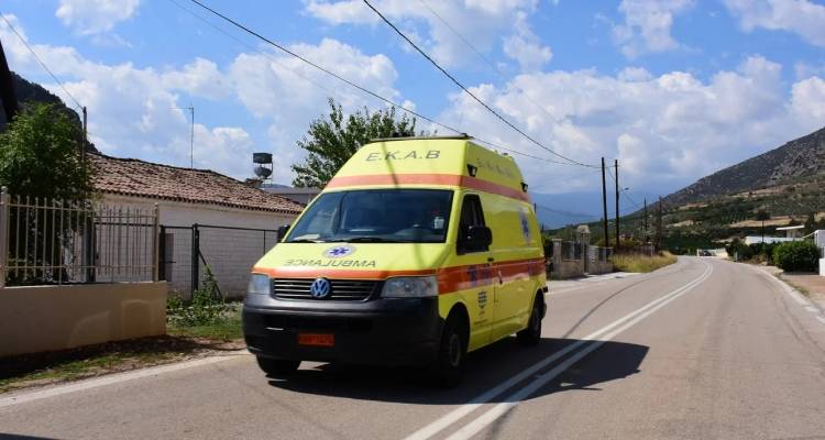 &Tau;&rho;&alpha;&gamma;&iota;&kappa;ό&sigmaf; &theta;ά&nu;&alpha;&tau;&omicron;&sigmaf; &gamma;&iota;&alpha; 30&chi;&rho;&omicron;&nu;&eta; &sigma;&tau;&eta; &Lambda;έ&sigma;&beta;&omicron;: &Tau;&upsilon;&lambda;ί&chi;&theta;&eta;&kappa;&epsilon; &sigma;&tau;&iota;&sigmaf; &phi;&lambda;ό&gamma;&epsilon;&sigmaf; &epsilon;&nu;ώ έ&kappa;&alpha;&iota;&gamma;&epsilon; &kappa;&lambda;&alpha;&delta;&iota;ά