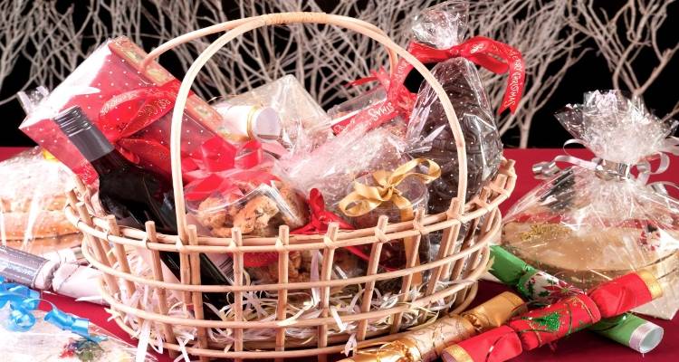 &Epsilon;&pi;&iota;&sigma;&tau;&rho;έ&phi;&omicron;&upsilon;&nu; &laquo;&Kappa;&alpha;&lambda;ά&theta;&iota; &tau;&omega;&nu; &Chi;&rho;&iota;&sigma;&tau;&omicron;&upsilon;&gamma;έ&nu;&nu;&omega;&nu;&raquo; &kappa;&alpha;&iota; &laquo;&Kappa;&alpha;&lambda;ά&theta;&iota; &tau;&omicron;&upsilon; Ά&eta; &Beta;&alpha;&sigma;ί&lambda;&eta;&raquo; - &Tau;&alpha; &pi;&rho;&omicron;ϊό&nu;&tau;&alpha; &pi;&omicron;&upsilon; &epsilon;&nu;&tau;ά&sigma;&sigma;&omicron;&nu;&tau;&alpha;&iota;