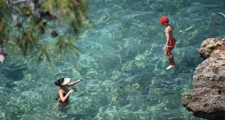 &Kappa;&alpha;ύ&sigma;&omega;&nu;&alpha;&sigmaf; &pi;&rho;&omicron; &tau;&omega;&nu; &pi;&upsilon;&lambda;ώ&nu;: &Epsilon;&pi;&iota;&sigma;&tau;&rho;έ&phi;&omicron;&upsilon;&nu; &tau;&alpha; 40ά&rho;&iota;&alpha;, &omicron; &kappa;&alpha;&iota;&rho;ό&sigmaf; &tau;&iota;&sigmaf; &epsilon;&pi;ό&mu;&epsilon;&nu;&epsilon;&sigmaf; &eta;&mu;έ&rho;&epsilon;&sigmaf;