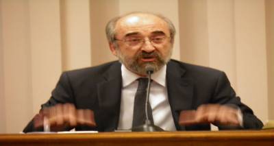 &Omicron; &Delta;ή&mu;&alpha;&rho;&chi;&omicron;&sigmaf; &Alpha;&lambda;&epsilon;&xi;&alpha;&nu;&delta;&rho;&omicron;ύ&pi;&omicron;&lambda;&eta;&sigmaf; &sigma;&tau;&omicron;&nu; FM 100: &laquo;&Alpha;&pi;&alpha;&iota;&tau;&omicron;ύ&mu;&epsilon; &kappa;&alpha;&iota; &theta;&alpha; &pi;&epsilon;&tau;ύ&chi;&omicron;&upsilon;&mu;&epsilon; &tau;&eta;&nu; &alpha;&kappa;&tau;&omicron;&pi;&lambda;&omicron;ϊ&kappa;ή &sigma;ύ&nu;&delta;&epsilon;&sigma;&eta; &mu;&epsilon; &tau;&eta; &Lambda;ή&mu;&nu;&omicron;&raquo; (mp3)