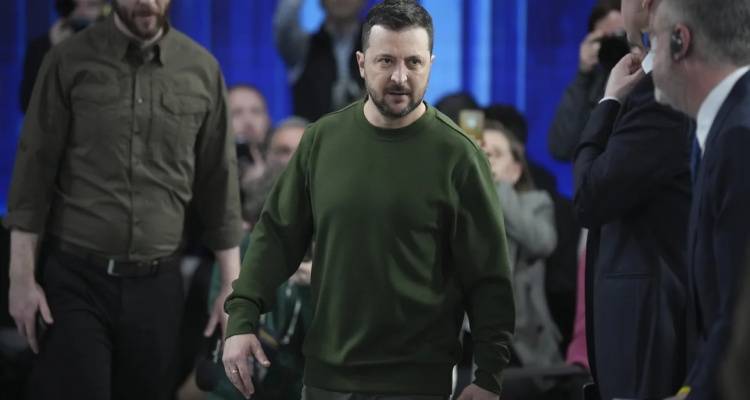 Ζελένσκι: Ο πόλεμος μπορεί να τελειώσει το 2025