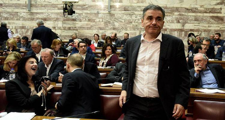 &Alpha;&pi;ό &tau;&omicron;&upsilon;&sigmaf; &pi;&lambda;&epsilon;&iota;&sigma;&tau;&eta;&rho;&iota;&alpha;&sigma;&mu;&omicron;ύ&sigmaf; &laquo;&kappa;&rho;έ&mu;&epsilon;&tau;&alpha;&iota;&raquo; &eta; &tau;&rho;ί&tau;&eta; &alpha;&xi;&iota;&omicron;&lambda;ό&gamma;&eta;&sigma;&eta;