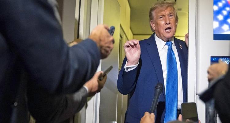 Τραμπ: Δεν θέλω αλλαγή καθεστώτος στο Ιράν, θα προκληθεί χάος | Θέλω όλοι να ηρεμήσουν