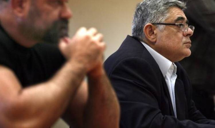 Μυτιλήνη: Αυτοκτόνησε υποδιευθυντής τράπεζας με στρατιωτικό όπλο - Τον βρήκαν στο αυτοκίνητό του!