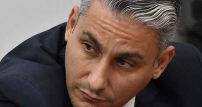 &Pi;. &Kappa;&omicron;&upsilon;&phi;έ&lambda;&omicron;&sigmaf;: &Alpha;&nu;&alpha;&kappa;&omicron;&iota;&nu;ώ&theta;&eta;&kappa;&epsilon; &sigma;&tau;&omicron; &psi;&eta;&phi;&omicron;&delta;έ&lambda;&tau;&iota;&omicron; &Mu;&omicron;&upsilon;&tau;&zeta;&omicron;ύ&rho;&eta;, &kappa;&alpha;&tau;&epsilon;&beta;&alpha;ί&nu;&epsilon;&iota; &sigma;&tau;&omicron;&nu; &Delta;ή&mu;&omicron; &Mu;&upsilon;&tau;&iota;&lambda;ή&nu;&eta;&sigmaf;