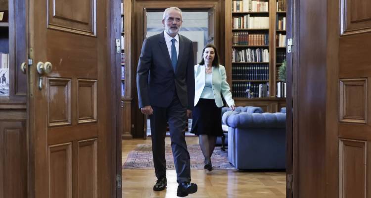 &Sigma;&tau;&iota;&sigmaf; 16:00 &omicron;&rho;&kappa;ί&zeta;&epsilon;&tau;&alpha;&iota; &pi;&rho;&omega;&theta;&upsilon;&pi;&omicron;&upsilon;&rho;&gamma;ό&sigmaf; &gamma;&iota;&alpha; έ&nu;&alpha; &mu;ή&nu;&alpha; &omicron; &Iota;.&Sigma;&alpha;&rho;&mu;ά&sigmaf; | &Pi;&omicron;&iota;&omicron;&iota; &mu;&pi;&alpha;ί&nu;&omicron;&upsilon;&nu; &sigma;&tau;&eta;&nu; &upsilon;&pi;&eta;&rho;&epsilon;&sigma;&iota;&alpha;&kappa;ή &kappa;&upsilon;&beta;έ&rho;&nu;&eta;&sigma;&eta;, &omicron;&nu;ό&mu;&alpha;&tau;&alpha;