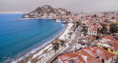 &Epsilon;&pi;&iota;&sigma;&tau;&rho;έ&phi;&epsilon;&iota; &omicron; &Chi;&epsilon;&iota;&mu;ώ&nu;&alpha;&sigmaf; | &Chi;&iota;ό&nu;&iota;&alpha; &kappa;&alpha;&iota;  &rho;&alpha;&gamma;&delta;&alpha;ί&alpha; &pi;&tau;ώ&sigma;&eta; &tau;&eta;&sigmaf; &theta;&epsilon;&rho;&mu;&omicron;&kappa;&rho;&alpha;&sigma;ί&alpha;&sigmaf;