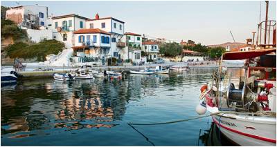 "&Nu;&eta;&sigma;&iota;ά &sigma;&tau;&eta;&nu; ά&kappa;&rho;&eta;" | &Eta; &sigma;&epsilon;&iota;&rho;ά &nu;&tau;&omicron;&kappa;&iota;&mu;&alpha;&nu;&tau;έ&rho; &gamma;&iota;&alpha; &tau;&eta; &zeta;&omega;ή &sigma;&tau;&alpha; &alpha;&kappa;&rho;&iota;&tau;&iota;&kappa;ά &nu;&eta;&sigma;&iota;ά, &gamma;&iota;&alpha; &tau;&eta;&nu; &omicron;&pi;&omicron;ί&alpha; &mu;&iota;&lambda;&omicron;ύ&nu; ό&lambda;&omicron;&iota;