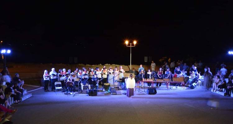 &Mu;&omicron;&upsilon;&sigma;&iota;&kappa;ό &Epsilon;&rho;&gamma;&alpha;&sigma;&tau;ή&rho;&iota; &Lambda;ή&mu;&nu;&omicron;&upsilon;: &laquo;&Tau;&omicron; &epsilon;&upsilon;&chi;&alpha;&rho;&iota;&sigma;&tau;ώ &epsilon;ί&nu;&alpha;&iota; &pi;&omicron;&lambda;ύ &lambda;ί&gamma;&omicron;&hellip;&raquo;