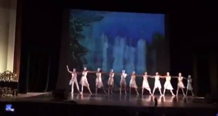 &Omicron;&delta;&eta;&sigma;&sigma;ό&sigmaf;: &Nu;&epsilon;&alpha;&rho;&omicron;ί &chi;&omicron;&rho;&epsilon;&upsilon;&tau;έ&sigmaf; &alpha;&phi;&iota;&epsilon;&rho;ώ&nu;&omicron;&upsilon;&nu; &tau;&omicron; &sigma;&upsilon;&rho;&tau;ά&kappa;&iota; &sigma;&tau;&omicron;&nu; &Pi;&alpha;&nu;&tau;&epsilon;&lambda;ή &Mu;&pi;&omicron;ύ&mu;&pi;&omicron;&upsilon;&rho;&alpha; (video)