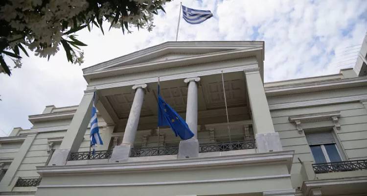 &Alpha;&pi;ά&nu;&tau;&eta;&sigma;&eta; &tau;&eta;&sigmaf; &Alpha;&theta;ή&nu;&alpha;&sigmaf; &sigma;&tau;&eta;&nu; Ά&gamma;&kappa;&upsilon;&rho;&alpha;: &laquo;&Eta; &Tau;&omicron;&upsilon;&rho;&kappa;ί&alpha; &delta;&epsilon;&nu; έ&chi;&epsilon;&iota; &kappa;&alpha;&nu;έ&nu;&alpha; &delta;&iota;&kappa;&alpha;ί&omega;&mu;&alpha; &nu;&alpha; &alpha;&pi;&epsilon;&iota;&lambda;&epsilon;ί &tau;&eta;&nu; &Epsilon;&lambda;&lambda;ά&delta;&alpha; &mu;&epsilon; &pi;ό&lambda;&epsilon;&mu;&omicron;&raquo;