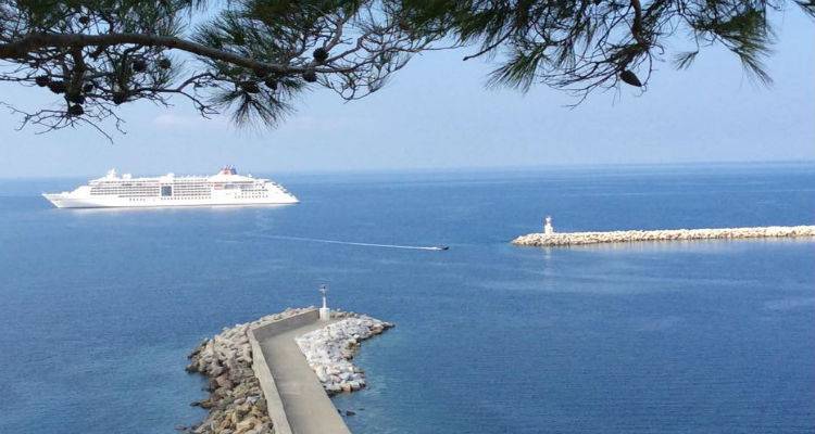 &Alpha;ύ&xi;&eta;&sigma;&eta; &tau;&eta;&sigmaf; &kappa;&rho;&omicron;&upsilon;&alpha;&zeta;&iota;έ&rho;&alpha;&sigmaf; &sigma;&tau;&eta;&nu; &Epsilon;&lambda;&lambda;ά&delta;&alpha; | &Epsilon;&upsilon;&nu;&omicron;&eta;&mu;έ&nu;&eta; &kappa;&alpha;&iota; &eta; &Lambda;ή&mu;&nu;&omicron;&sigmaf; &mu;&epsilon; 12.500 &tau;&omicron;&upsilon;&rho;ί&sigma;&tau;&epsilon;&sigmaf; &tau;&omicron; 2015