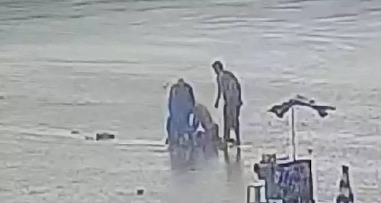 Βραζιλία: Κεραυνός χτύπησε οικογένεια σε παραλία | Μια νεκρή, τρεις σοβαρά τραυματίες