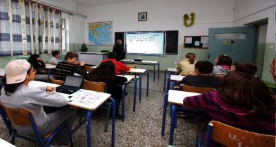&Alpha;&nu;&alpha;&phi;&omicron;&rho;ά &sigma;&tau;&eta; &Beta;&omicron;&upsilon;&lambda;ή &omicron;&iota; &sigma;&omicron;&beta;&alpha;&rho;έ&sigmaf; &epsilon;&lambda;&lambda;&epsilon;ί&psi;&epsilon;&iota;&sigmaf; &kappa;&alpha;&iota; &tau;&alpha; &kappa;&epsilon;&nu;ά &sigma;&tau;&alpha; &delta;&eta;&mu;&omicron;&tau;&iota;&kappa;ά &sigma;&chi;&omicron;&lambda;&epsilon;ί&alpha; &kappa;&alpha;&iota; &nu;&eta;&pi;&iota;&alpha;&gamma;&omega;&gamma;&epsilon;ί&alpha; &tau;&eta;&sigmaf; &Lambda;ή&mu;&nu;&omicron;&upsilon;