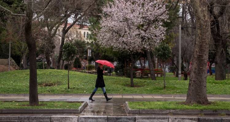 Έ&rho;&chi;&epsilon;&tau;&alpha;&iota; &nu;έ&alpha; &kappa;&alpha;&kappa;&omicron;&kappa;&alpha;&iota;&rho;ί&alpha; &alpha;&pi;ό &tau;&eta;&nu; &Iota;&tau;&alpha;&lambda;ί&alpha;, &mu;&epsilon; &beta;&rho;&omicron;&chi;έ&sigmaf; &kappa;&alpha;&iota; &kappa;&alpha;&tau;&alpha;&iota;&gamma;ί&delta;&epsilon;&sigmaf; | &Tau;&iota; &kappa;&alpha;&iota;&rho;ό &theta;&alpha; &kappa;ά&nu;&epsilon;&iota; &tau;&eta;&nu; &Tau;&sigma;&iota;&kappa;&nu;&omicron;&pi;έ&mu;&pi;&tau;&eta;