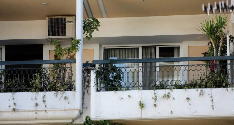 &Eta; &tau;&rho;&alpha;&gamma;&iota;&kappa;ή &iota;&sigma;&tau;&omicron;&rho;ί&alpha; &pi;ί&sigma;&omega; &alpha;&pi;ό &tau;&omicron; &theta;ά&nu;&alpha;&tau;&omicron; &tau;&omicron;&upsilon; &eta;&lambda;&iota;&kappa;&iota;&omega;&mu;έ&nu;&omicron;&upsilon; &zeta;&epsilon;&upsilon;&gamma;&alpha;&rho;&iota;&omicron;ύ &pi;&omicron;&upsilon; ή&tau;&alpha;&nu; &nu;&epsilon;&kappa;&rho;ό &gamma;&iota;&alpha; &mu;έ&rho;&epsilon;&sigmaf; &sigma;&tau;&eta;&nu; &Kappa;&upsilon;&psi;έ&lambda;&eta;