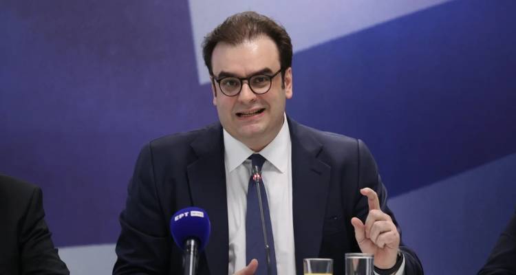 Πρώτη ελληνική περίπτωση δέσμευσης crypto | Επίσκεψη Πιερρακάκη στην Αρχή για το Ξέπλυμα Μαύρου Χρήματος