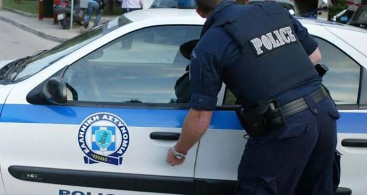 &Pi;&upsilon;&rho;&omicron;&beta;&omicron;&lambda;&iota;&sigma;&mu;&omicron;ί έ&xi;&omega; &alpha;&pi;ό &gamma;ή&pi;&epsilon;&delta;&omicron; &sigma;&tau;&eta; &Nu;έ&alpha; &Sigma;&mu;ύ&rho;&nu;&eta; - &Pi;&lambda;&eta;&rho;&omicron;&phi;&omicron;&rho;ί&epsilon;&sigmaf; &gamma;&iota;&alpha; έ&nu;&alpha;&nu; &tau;&rho;&alpha;&upsilon;&mu;&alpha;&tau;ί&alpha;