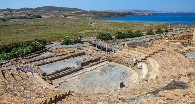 &Delta;&iota;ά&lambda;&epsilon;&xi;&eta; &laquo;&Tau;&omicron; &Alpha;&rho;&chi;&alpha;ί&omicron; &theta;έ&alpha;&tau;&rho;&omicron; &Eta;&phi;&alpha;&iota;&sigma;&tau;ί&alpha;&sigmaf; &Lambda;ή&mu;&nu;&omicron;&upsilon;&raquo;