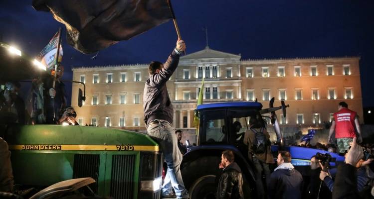 &Omicron;&iota; &alpha;&gamma;&rho;ό&tau;&epsilon;&sigmaf; &kappa;&alpha;&tau;έ&lambda;&eta;&xi;&alpha;&nu;: &Kappa;&alpha;&tau;&epsilon;&beta;&alpha;ί&nu;&omicron;&upsilon;&nu; &mu;&epsilon; &tau;&alpha; &tau;&rho;&alpha;&kappa;&tau;έ&rho; &sigma;&tau;&eta;&nu; &Alpha;&theta;ή&nu;&alpha; &tau;&eta;&nu; &Tau;&rho;ί&tau;&eta;, &theta;&alpha; &kappa;&lambda;&epsilon;ί&sigma;&omicron;&upsilon;&nu; &kappa;&alpha;&iota; &tau;&epsilon;&lambda;&omega;&nu;&epsilon;ί&alpha;, &lambda;&iota;&mu;ά&nu;&iota;&alpha;, &delta;&rho;ό&mu;&omicron;&upsilon;&sigmaf;
