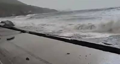 Ά&eta; &Gamma;&iota;ά&nu;&nu;&eta;&sigmaf; &Kappa;ά&sigma;&pi;&alpha;&kappa;&alpha;: &Kappa;&lambda;&epsilon;&iota;&sigma;&tau;ό&sigmaf; &omicron; &pi;&alpha;&rho;&alpha;&lambda;&iota;&alpha;&kappa;ό&sigmaf; &delta;&rho;ό&mu;&omicron;&sigmaf; | &Epsilon;&pi;ί &tau;ό&pi;&omicron;&upsilon; &eta; &Delta;ή&mu;&alpha;&rho;&chi;&omicron;&sigmaf; &kappa;&alpha;&iota; ό&lambda;&omicron;&sigmaf; &omicron; &mu;&eta;&chi;&alpha;&nu;&iota;&sigma;&mu;ό&sigmaf; &tau;&omicron;&upsilon; &Delta;ή&mu;&omicron;&upsilon; | &Alpha;&nu;&alpha;&zeta;&eta;&tau;&omicron;ύ&nu;&tau;&alpha;&iota; ά&mu;&epsilon;&sigma;&epsilon;&sigmaf; &lambda;ύ&sigma;&epsilon;&iota;&sigmaf;