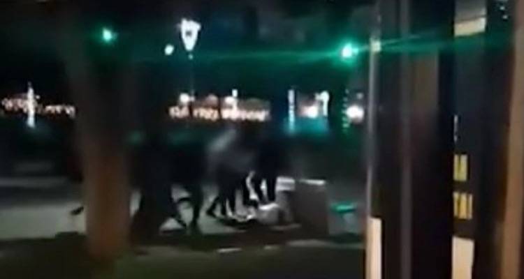 &Kappa;&alpha;&beta;ά&lambda;&alpha;: Ά&gamma;&rho;&iota;&omicron;&sigmaf; &xi;&upsilon;&lambda;&omicron;&delta;&alpha;&rho;&mu;ό&sigmaf; 17&chi;&rho;&omicron;&nu;&omicron;&upsilon; &alpha;&pi;ό &omicron;&mu;ά&delta;&alpha; &nu;&epsilon;&alpha;&rho;ώ&nu; - &laquo;&Theta;&alpha; &tau;&omicron;&nu; &sigma;&kappa;&omicron;&tau;ώ&sigma;&omicron;&upsilon;&nu;&raquo;! (video