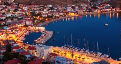 &laquo;&Sigma;&upsilon;&mu;&pi;&rho;ά&xi;&epsilon;&iota;&sigmaf; &gamma;&iota;&alpha; &tau;&eta;&nu; &pi;&epsilon;&rho;&iota;&phi;&epsilon;&rho;&epsilon;&iota;&alpha;&kappa;ή &kappa;&alpha;&iota;&nu;&omicron;&tau;&omicron;&mu;ί&alpha;&raquo;: &Tau;&omicron; &Beta;ό&rho;&epsilon;&iota;&omicron; &Alpha;&iota;&gamma;&alpha;ί&omicron; &mu;&epsilon;&tau;&alpha;&xi;ύ &tau;&omega;&nu; 63 &pi;&epsilon;&rho;&iota;&phi;&epsilon;&rho;&epsilon;&iota;ώ&nu; &tau;&eta;&sigmaf; &Epsilon;&Epsilon; &pi;&omicron;&upsilon; &epsilon;&pi;&iota;&lambda;έ&chi;&theta;&eta;&kappa;&alpha;&nu;