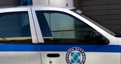 &Epsilon;&xi;&iota;&chi;&nu;&iota;ά&sigma;&tau;&eta;&kappa;&alpha;&nu; &delta;&upsilon;&omicron; &pi;&epsilon;&rho;&iota;&pi;&tau;ώ&sigma;&epsilon;&iota;&sigmaf; &tau;&eta;&lambda;&epsilon;&phi;&omega;&nu;&iota;&kappa;ή&sigmaf; &alpha;&pi;ά&tau;&eta;&sigmaf; &sigma;&epsilon; &Pi;&iota;&epsilon;&rho;ί&alpha; &kappa;&alpha;&iota; &Kappa;&omicron;&zeta;ά&nu;&eta; -&Pi;ώ&sigmaf; &epsilon;&xi;&alpha;&pi;ά&tau;&eta;&sigma;&alpha;&nu; &alpha;&nu;&upsilon;&pi;&omicron;&psi;ί&alpha;&sigma;&tau;&omicron;&upsilon;&sigmaf; &pi;&omicron;&lambda;ί&tau;&epsilon;&sigmaf;