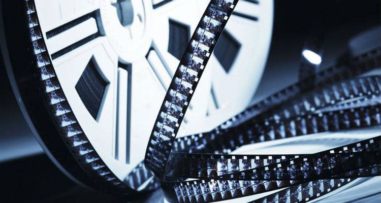 To 3o &Delta;&iota;&epsilon;&theta;&nu;έ&sigmaf; &Phi;&epsilon;&sigma;&tau;&iota;&beta;ά&lambda; &Tau;&alpha;&iota;&nu;&iota;ώ&nu; &Nu;&tau;&omicron;&kappa;&iota;&mu;&alpha;&nu;&tau;έ&rho; &pi;&epsilon;&rho;&nu;ά &alpha;&pi;ό &tau;&eta; &Lambda;ή&mu;&nu;&omicron;