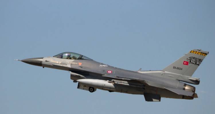 &Tau;&omicron;&upsilon;&rho;&kappa;&iota;&kappa;ά &mu;&alpha;&chi;&eta;&tau;&iota;&kappa;ά &pi;ά&nu;&omega; &alpha;&pi;ό &tau;&omicron; &Alpha;&iota;&gamma;&alpha;ί&omicron; | &Upsilon;&pi;&epsilon;&rho;&pi;&tau;ή&sigma;&epsilon;&iota;&sigmaf; &pi;ά&nu;&omega; &alpha;&pi;ό &pi;έ&nu;&tau;&epsilon; &epsilon;&lambda;&lambda;&eta;&nu;&iota;&kappa;ά &nu;&eta;&sigma;&iota;ά