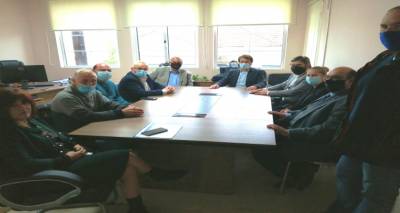 A&pi;&omicron;&lambda;&omicron;&gamma;&iota;&sigma;&mu;ό&sigmaf; &tau;&omicron;&upsilon; &laquo;&Alpha;&rho;&mu;&omicron;ύ&raquo; &gamma;&iota;&alpha; &tau;&eta; &nu;&eta;&sigma;&iota;&omega;&tau;&iota;&kappa;ή &pi;&omicron;&lambda;&iota;&tau;&iota;&kappa;ή &kappa;&alpha;&iota; &tau;&omicron;&upsilon;&sigmaf; &alpha;&nu;&alpha;&pi;&tau;&upsilon;&xi;&iota;&alpha;&kappa;&omicron;ύ&sigmaf; &omicron;&rho;&gamma;&alpha;&nu;&iota;&sigma;&mu;&omicron;ύ&sigmaf;