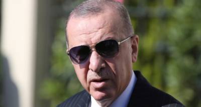 &Sigma;&tau;&eta;&nu; &kappa;&alpha;&tau;&epsilon;&chi;ό&mu;&epsilon;&nu;&eta; &Lambda;&epsilon;&upsilon;&kappa;&omega;&sigma;ί&alpha; &kappa;&alpha;&iota; &Alpha;&mu;&mu;ό&chi;&omega;&sigma;&tau;&omicron; &gamma;&iota;&alpha; &tau;&eta; &laquo;&phi;&iota;έ&sigma;&tau;&alpha;&raquo; &sigma;ή&mu;&epsilon;&rho;&alpha; &omicron; &Rho;&epsilon;&tau;&zeta;έ&pi; &Tau;&alpha;&gamma;ί&pi; &Epsilon;&rho;&nu;&tau;&omicron;&gamma;ά&nu; | &Kappa;&omicron;&nu;&tau;ά &sigma;&tau;&eta;&nu; &Rho;ό&delta;&omicron; &tau;&omicron; Oruc Reis
