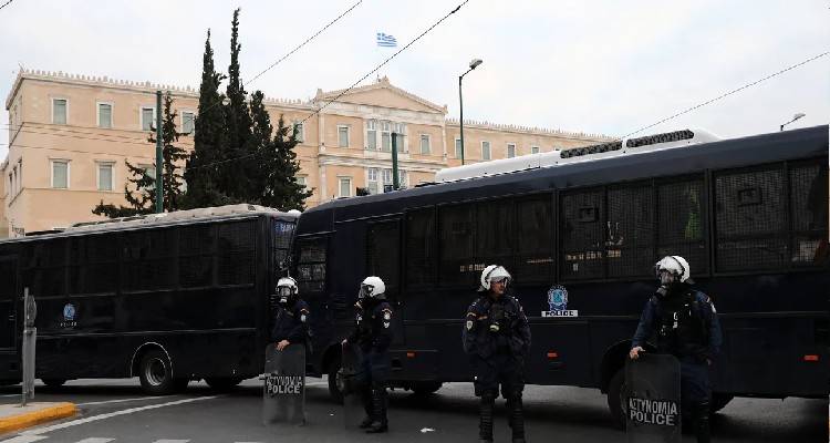 &Epsilon;&pi;έ&tau;&epsilon;&iota;&omicron;&sigmaf; &Pi;&omicron;&lambda;&upsilon;&tau;&epsilon;&chi;&nu;&epsilon;ί&omicron;&upsilon;: &laquo;&Alpha;&sigma;&tau;&alpha;&kappa;ό&sigmaf;&raquo; &sigma;ή&mu;&epsilon;&rho;&alpha; &tau;&omicron; &kappa;έ&nu;&tau;&rho;&omicron; &tau;&eta;&sigmaf; &Alpha;&theta;ή&nu;&alpha;&sigmaf;, &pi;&omicron;&iota;&omicron;&iota; &delta;&rho;ό&mu;&omicron;&iota; &theta;&alpha; &kappa;&lambda;&epsilon;ί&sigma;&omicron;&upsilon;&nu;, &pi;ώ&sigmaf; &theta;&alpha; &kappa;&iota;&nu;&eta;&theta;&omicron;ύ&nu; &tau;&alpha; &mu;έ&sigma;&alpha;