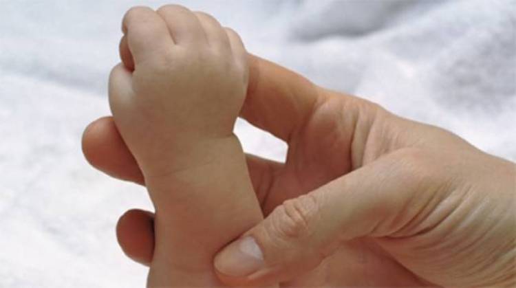 &Sigma;&epsilon; &mu;&eta;&nu;ύ&sigma;&epsilon;&iota;&sigmaf; &pi;&rho;&omicron;&chi;ώ&rho;&eta;&sigma;&alpha;&nu; &omicron;&iota; &gamma;&omicron;&nu;&epsilon;ί&sigmaf; &beta;&rho;έ&phi;&omicron;&upsilon;&sigmaf; &pi;&omicron;&upsilon; &xi;&epsilon;&psi;ύ&chi;&eta;&sigma;&epsilon; &sigma;&tau;&omicron; &Nu;&omicron;&sigma;&omicron;&kappa;&omicron;&mu;&epsilon;ί&omicron; &Lambda;ή&mu;&nu;&omicron;&upsilon;