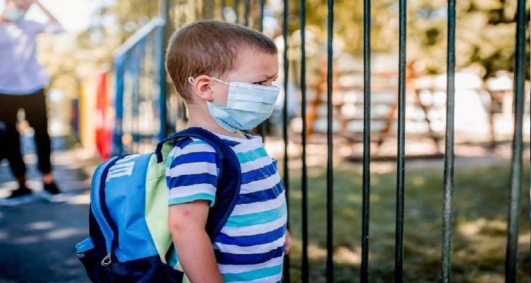 &Kappa;&alpha;&iota; &epsilon;&pi;ί&sigma;&eta;&mu;&alpha; &tau;&rho;ί&alpha; &kappa;&rho;&omicron;ύ&sigma;&mu;&alpha;&tau;&alpha; &omicron;&xi;&epsilon;ί&alpha;&sigmaf; &eta;&pi;&alpha;&tau;ί&tau;&iota;&delta;&alpha;&sigmaf; &sigma;&epsilon; &pi;&alpha;&iota;&delta;&iota;ά &sigma;&tau;&eta;&nu; &Alpha;&tau;&tau;&iota;&kappa;ή