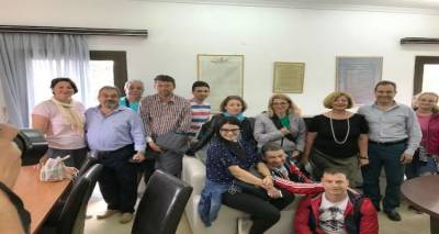 &Mu;&epsilon; &Gamma;&iota;&alpha;&rho;&mu;&alpha;&delta;&omicron;ύ&rho;&omicron; &kappa;&alpha;&iota; &Alpha;&delta;&alpha;&mu;ί&delta;&eta; &sigma;&upsilon;&nu;&alpha;&nu;&tau;ή&theta;&eta;&kappa;&epsilon; &eta; &alpha;&nu;&tau;&iota;&pi;&rho;&omicron;&sigma;&omega;&pi;&epsilon;ί&alpha; &alpha;&pi;ό &tau;&eta; &Rho;&omicron;&upsilon;&mu;&alpha;&nu;ί&alpha;