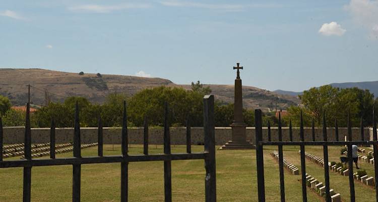 &Alpha;&pi;ό &tau;&alpha; &alpha;&mu;&phi;&iota;&theta;έ&alpha;&tau;&rho;&alpha; &tau;&omicron;&upsilon; &kappa;ό&sigma;&mu;&omicron;&upsilon; &sigma;&tau;&eta; &Lambda;ή&mu;&nu;&omicron; | &Pi;&alpha;&nu;&epsilon;&pi;&iota;&sigma;&tau;&eta;&mu;&iota;&alpha;&kappa;&omicron;ί &kappa;&alpha;&theta;&eta;&gamma;&eta;&tau;έ&sigmaf; &delta;&iota;&epsilon;&theta;&nu;&omicron;ύ&sigmaf; &kappa;ύ&rho;&omicron;&upsilon;&sigmaf; έ&rho;&chi;&omicron;&nu;&tau;&alpha;&iota; &sigma;&tau;&omicron; &nu;&eta;&sigma;ί &gamma;&iota;&alpha; &nu;&alpha; &phi;&omega;&tau;ί&sigma;&omicron;&upsilon;&nu; &tau;&omicron;&nu; &rho;ό&lambda;&omicron; &tau;&omicron;&upsilon; &sigma;&tau;&omicron;&nu; &pi;&alpha;&gamma;&kappa;ό&sigma;&mu;&iota;&omicron; &pi;&omicron;&lambda;&iota;&tau;&iota;&sigma;&mu;ό