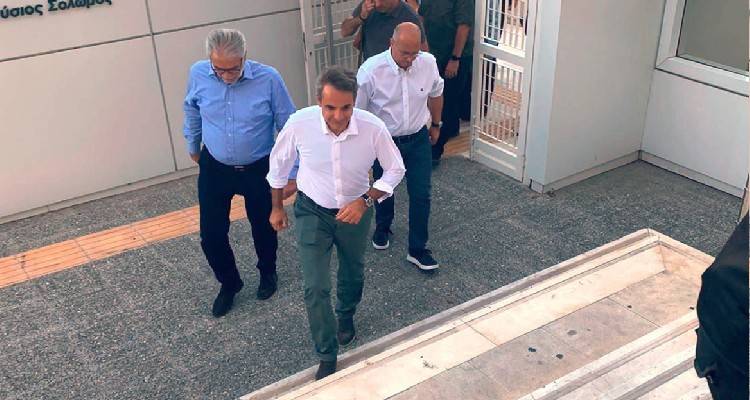 &Sigma;&tau;&omicron; &Sigma;&upsilon;&nu;&tau;&omicron;&nu;&iota;&sigma;&tau;&iota;&kappa;ό &Kappa;έ&nu;&tau;&rho;&omicron; &tau;&eta;&sigmaf; &Pi;&omicron;&lambda;&iota;&tau;&iota;&kappa;ή&sigmaf; &Pi;&rho;&omicron;&sigma;&tau;&alpha;&sigma;ί&alpha;&sigmaf; &omicron; &Kappa;&upsilon;&rho;&iota;ά&kappa;&omicron;&sigmaf; &Mu;&eta;&tau;&sigma;&omicron;&tau;ά&kappa;&eta;&sigmaf;
