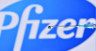 &Kappa;&alpha;&nu;&alpha;&delta;ά&sigmaf;: &Epsilon;&gamma;&kappa;&rho;ί&theta;&eta;&kappa;&epsilon; &eta; &chi;&rho;ή&sigma;&eta; &tau;&omicron;&upsilon; &epsilon;&mu;&beta;&omicron;&lambda;ί&omicron;&upsilon; &tau;&eta;&sigmaf; Pfizer &gamma;&iota;&alpha; &pi;&alpha;&iota;&delta;&iota;ά &alpha;&pi;ό 12 έ&omega;&sigmaf; 15 &epsilon;&tau;ώ&nu;